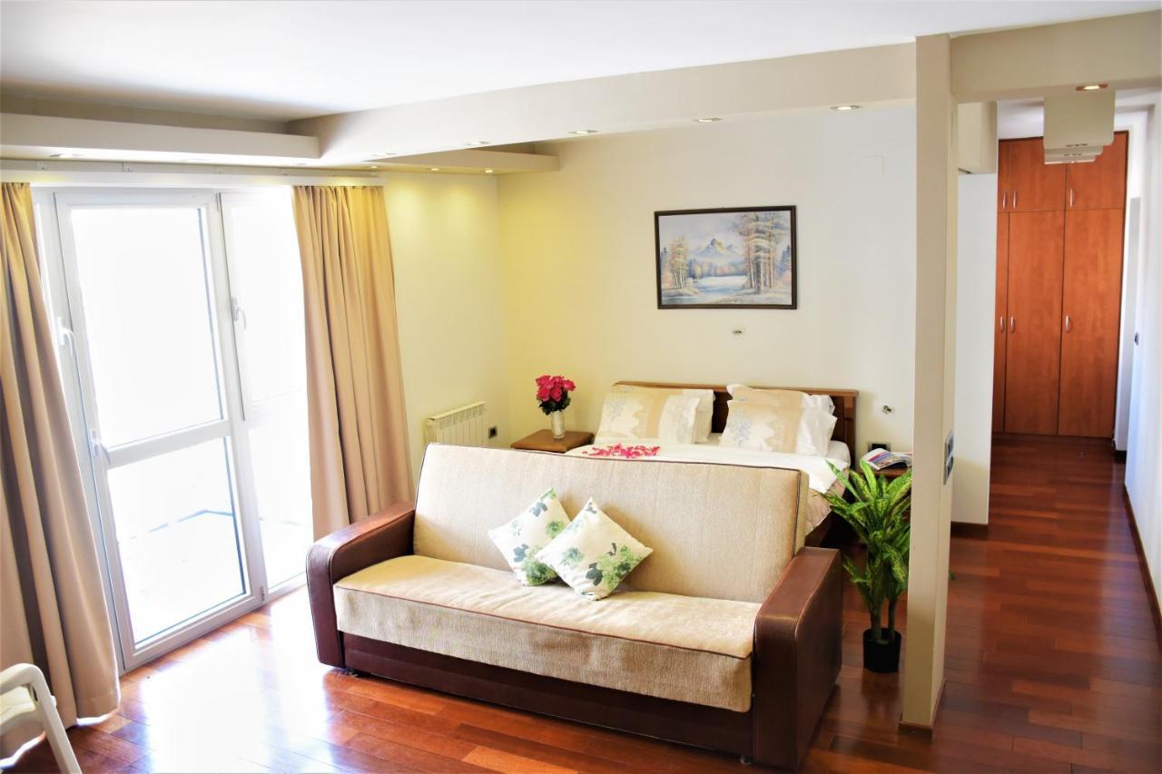 Vila Centar Budva Luaran gambar
