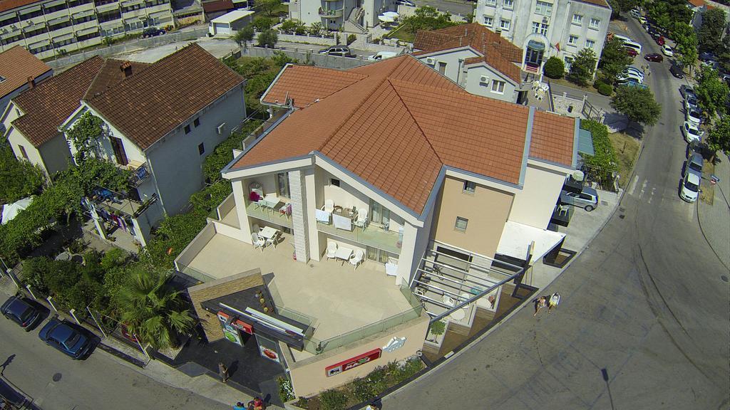 Vila Centar Budva Luaran gambar