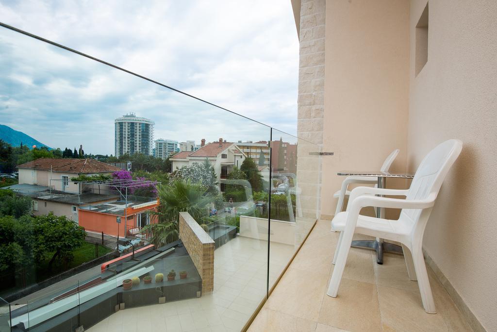 Vila Centar Budva Luaran gambar