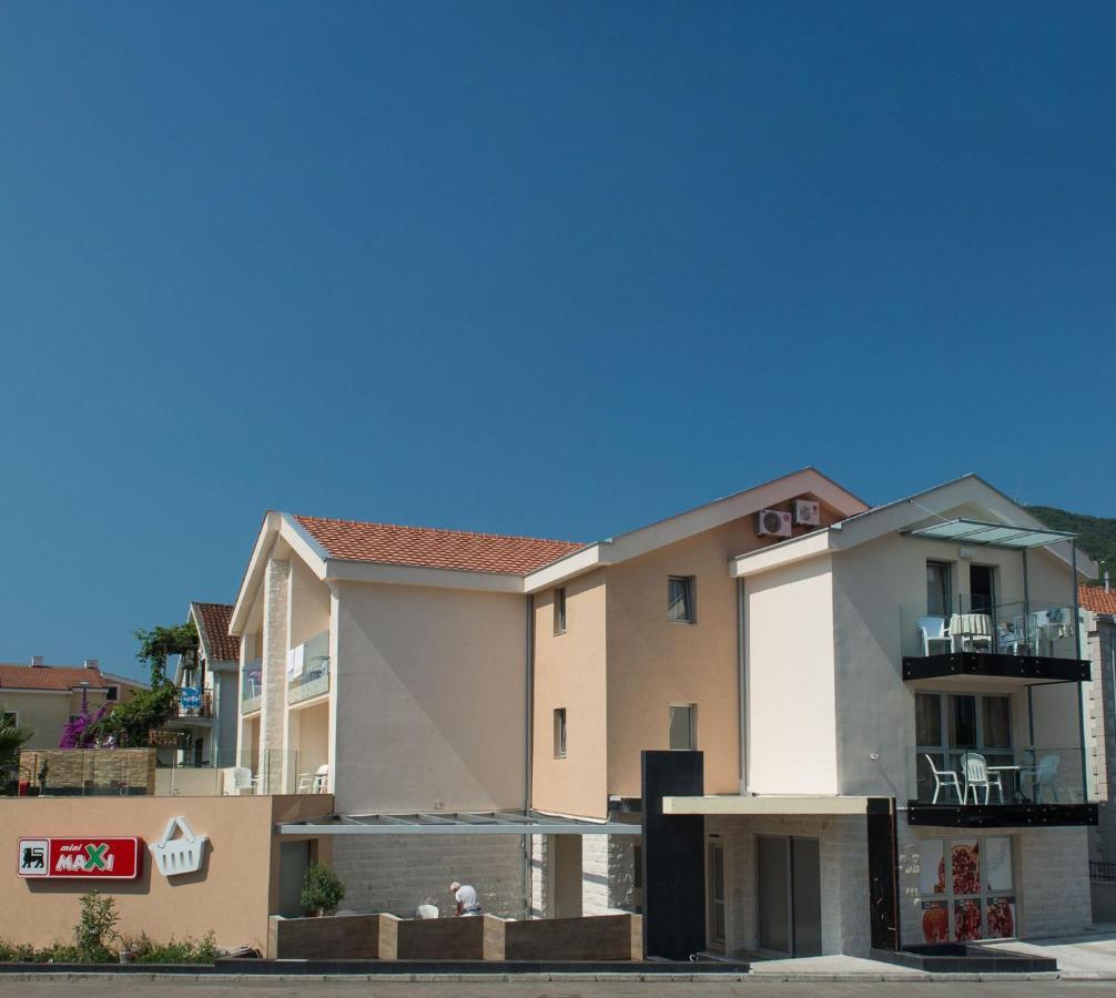 Vila Centar Budva Luaran gambar