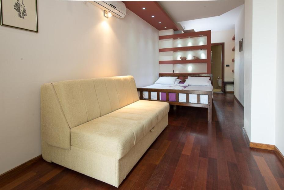 Vila Centar Budva Luaran gambar
