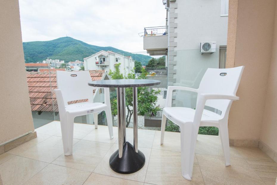 Vila Centar Budva Luaran gambar
