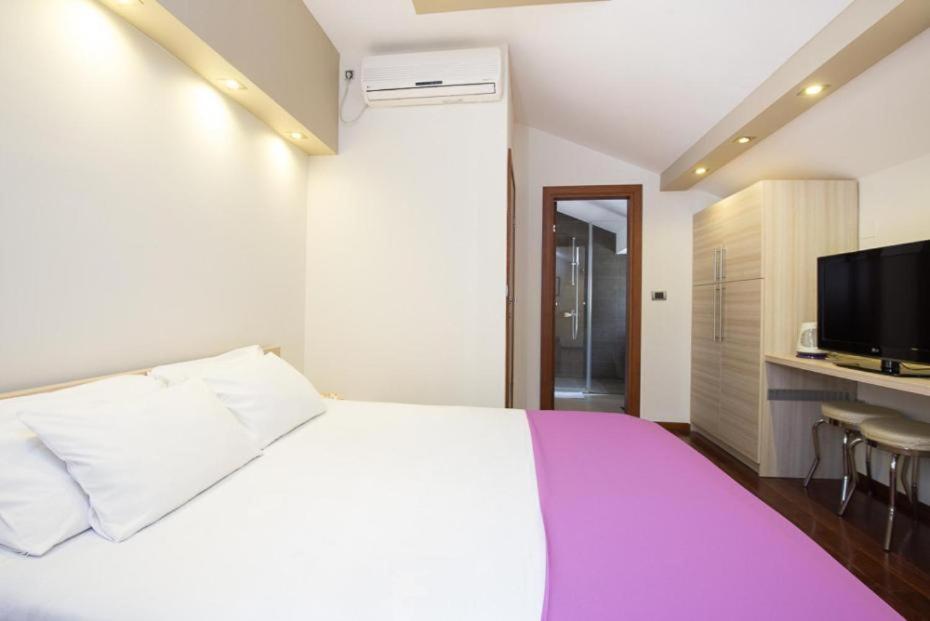 Vila Centar Budva Luaran gambar