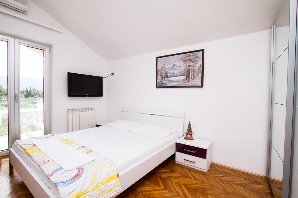 Vila Centar Budva Bilik gambar